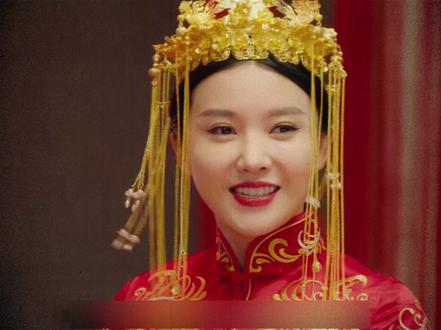 一场契约婚姻,到底是精心布局的守护,还是身不由己的纠缠? #好剧推荐 #赖猫的狮子倒影 #抖音精选 #了不起的精选团