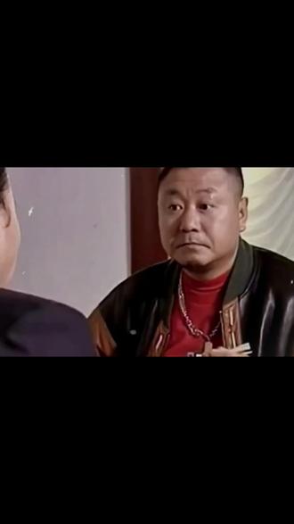 同样是豆子,凭什么红豆配相思,绿豆只能配王八,后来才知道,红豆味苦有小毒,绿豆清热解毒还泄火,红豆越煮越苦,王八越炖越补,故而相思味苦,王八大补,相思一文不值,王八一斤八十,年少不知相思苦,中年才知王八补。