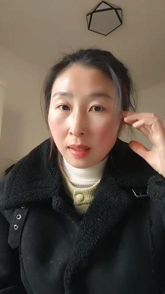 注意!!!
过年大扫除一定要注意:
油污净和酒精不可同时使用!
洁厕灵和84不可同时使用!
它们在一起会发生化学反应,产生毒气,严重者可危害生命!
实在记不住,就记住一点:各用各的,不要混用!同时做好防护和通风!#大扫除 #清洗剂 #安全 #中毒 #注意防护