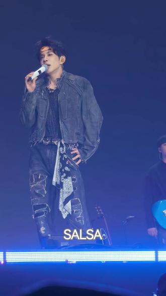 25.12.20 成都 冯建宇 给你一瓶魔法药水 无修直拍 #冯建宇 #宇宙遨游计划 #冯建宇十周年演唱会 #冯建宇宇宙遨游计划