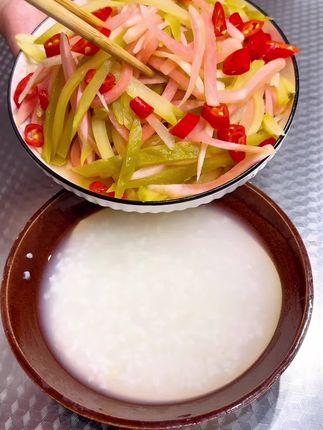 我又怎么好意思喊你来我家吃饭#家乡的味道 #泡菜丝