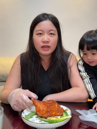 昨天晚上吃了小凤家的鸡腿,晚上就发动,这个是库存视频,这个鸡腿真的很好吃哦,喜欢的姐妹可以拍一单支持一下#卸货了 #民和战斧鸡腿