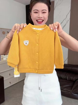 厂家反季清库存,才十来块给娃薅到件母婴A类的针织开衫,刷到有码快安排#高品质童装#每日童装穿搭分享#儿童穿搭#儿童外套#宝宝针织开衫