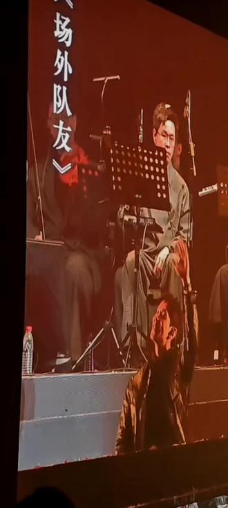场外队友现场完整版
两位原唱都好帅,昊猪和林奕匡哥哥一起弟感很足喔
#李昊#现场live #音乐会现场