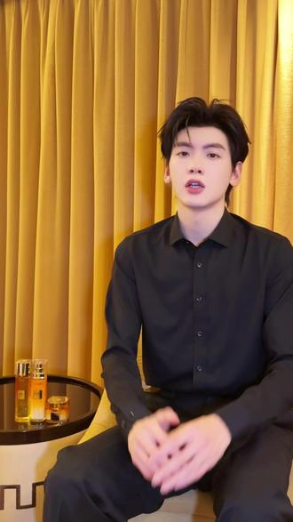 一键「罐」注胶原!@翟潇闻的开“罐”惊喜,就是全新第四代#欧莱雅胶原小蜜罐。拒做表面功夫,胶原直达肌底,#抖音商城超级品牌日,一年一次,戳他同款!
2月4日晚7点巴黎欧莱雅春晚直播,马年看播,“马”上有喜!