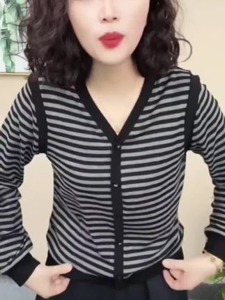 #洋气小衫 #面料柔软舒适 #洋气减龄 #春秋穿搭