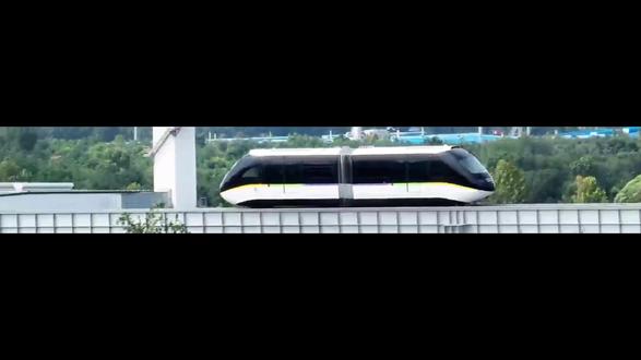 全国最长云巴环线仅开通 6 天惨遭暴雪停运! 暴雪过后,暴露的是技术短板还是规划漏洞?#济南地铁 #济南云巴 #轨道交通 #济南暴雪 #济南轨道交通
2025年12月6日,济南云巴一号线在市民们的期望中正式开通。
2025年12月12日,仅仅开通6天后,云巴因一场突如其来的大雪而按下暂停键,创造了全国轨道交通自开通至因天气原因临时停运最短纪录。
30 公里全国最长云巴环线,开通首周客流破 50 万,却因一场降雪戛然而止。是胶轮技术扛不住北方寒冬?还是新兴片区选云巴而非地铁的决策出了问题?全程解析停运始末与深层原因,看新型交通如何渡劫!
视频素材均来源网络,如有侵权请联系我删除。
本视频仅为分析原因,并非无脑喷云巴,请观众们理性讨论,期待济南轨道交通事业更光明的未来!