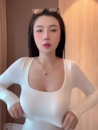 A0025圆领秋冬长袖带胸垫不漏肚脐超有安全感低胸露锁骨紧身上衣#时尚穿搭时尚穿搭时尚 #性感小性感 #时尚搭配服装