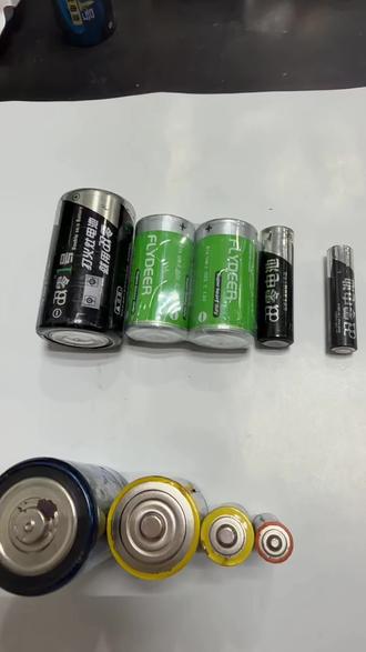 10秒区分 5号电池 7号电池 1号电池 2好电池 市面上最常用的电池5号,7号,1号,2号,还有一些特殊电池,以后分期给大家介绍