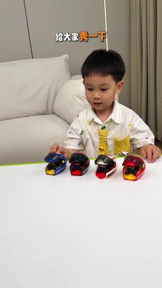 六一礼物就选头盔遥控车 男孩的梦中情车来了 #玩个很新的东西 #让孩子远离手机 #专注力培养 #儿童玩具 #送礼物