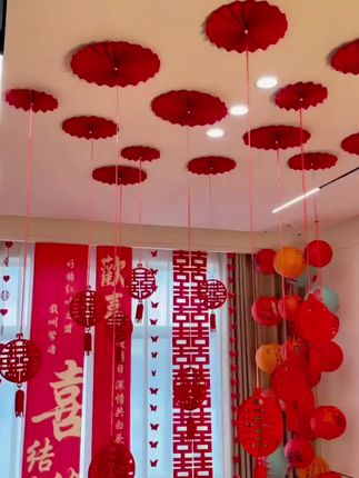 #创作灵感 办婚礼别忘了准备这个喜字拉花,结婚当天用它布置婚房,喜庆又大气。#喜字拉花 #婚房吊顶拉花 #婚房布置 #婚房装饰