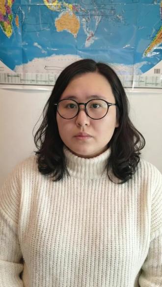 用神器Seedance2.0,我把萌宠爆款视频完整拆解了 这种爆款萌宠视频做法很简单:
① 把参考视频丢给 Gemini
让它帮你拆分镜脚本 + 生成提示词
② 打开即梦,用 Seedance 2.0 微创
把分镜提示词输入生成
③ 改主体 + 改场景
狗可以换成猫、兔子、小熊猫
卧室也能换成电竞房、露营、海景房
核心逻辑:
拆结构 → 换动物 → 换场景 → 批量生成
萌宠赛道的关键不是“可爱”,
而是“情绪陪伴 + 可复制模板”。
#ai #ai视频 #aigc #ai工具 #ai创作