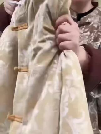 新中式立领盘扣加厚保暖提花棉服冬季国风棉衣外套2025新款古风款】#新中式立领盘扣棉服#点击小黄车直接购买 @巨量千川