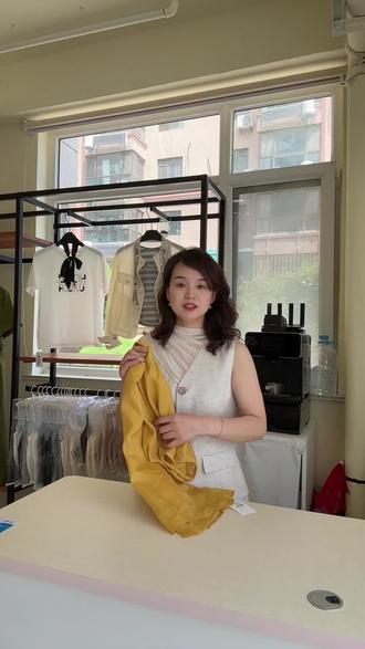 一分钟教会你麻料衣服如何养护#亚麻系列 #威海服装实体店 #服装干货#威海衣乐购服装工厂店