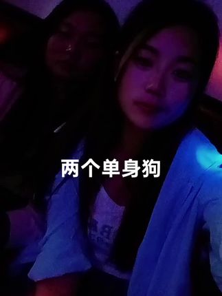 好想和你喝酒,看看你喝醉的样子问你爱的是谁?可惜我喝不过你,也不知道你到底爱谁!