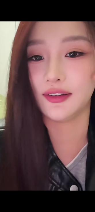 豆包就这样把能说的不能说的全说了
#诗情画奕 #直播录屏分享 #豆包