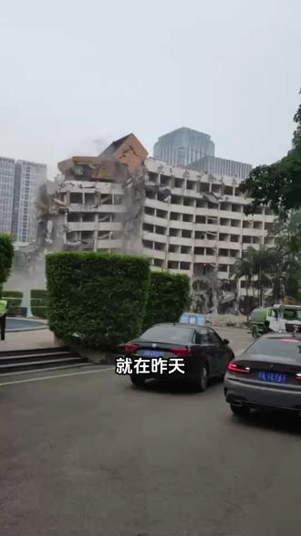 这家店衣服划算又好看 #秒赞女装 #服装 #好看穿搭 #热点新闻事件 #热点