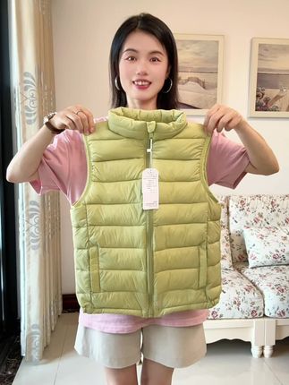 颜色很多,男孩女孩都能穿,冬天的百搭单品哦#高品质童装 #棉马甲 #秋冬新款 #在抖音入手的好东西 #秋冬穿搭