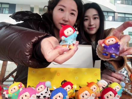 万物都能举的yoyo酱,新的上班搭子已就位@aolif1212
#盲盒 #盲盒开箱 #右右酱#yoyo酱