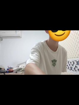 粉丝投稿的刀花视频,宝子第一次拍没什么经验,大家给点鼓励#刀花 #刀花练习 #发光刀 #变装 #转场