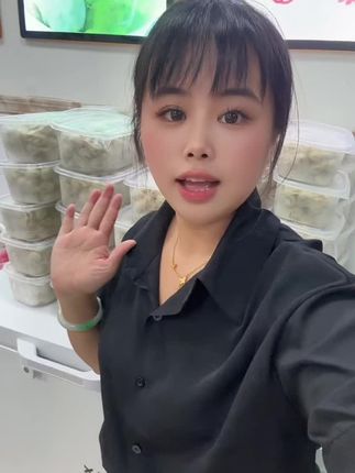 暑假饺子下单高峰期,每天现包