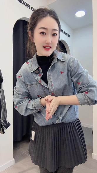 咱家新年不打烊~需要衣服的姐妹们随时可以来哟~
赶在年前又到了一波春装,快来瞅瞅
#奎屯甜也女装