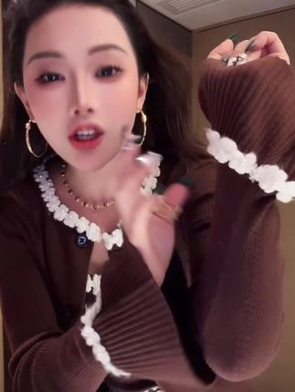#欧尼穿搭 利达 NEW DADADA 气质INS显白修身显瘦百搭两件套女士上衣CYM1675#穿搭小心机 #漂亮衣服 #泫雅风 #时髦精look被我轻松拿捏 @抖音Dou+上热门
