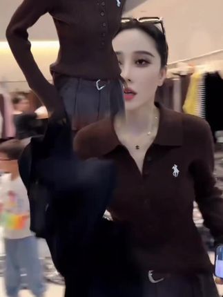 秋季新款翻领针织毛衣