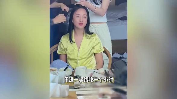 周迅分享女演员进组减肥邪修,一顿饭吃一个小时,解馋的东西放在早上吃