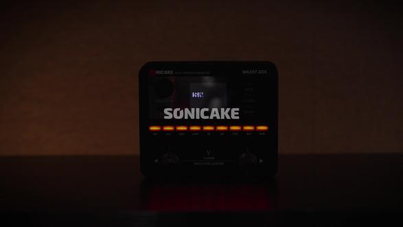 Sonicake SmartBox 按键&踩钉使用教程 欢迎关注Sonicake官方频道!本期是SmartBox数字综合效果器按键&踩钉使用教程~更多资讯、音色包可以加入官方交流群获取哟!#sonicake效果器 #smartbox #综合效果器 #教程 #pocketmaster