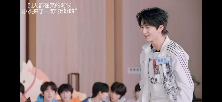 三亚族综的馒豚合集🩵🩷
视频较长因为我舍不得剪
希望两个宝宝以后可以有更多交集
星途璀璨🩵🩷🩵🩷
#橹穆 #tf家族族综 #馒豚