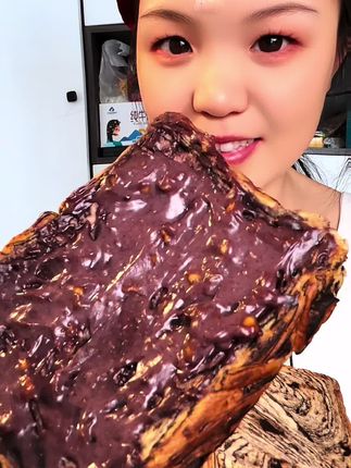 香浓巧克力吐司怎么吃都不够,配料表干净,不输卡卡业还便宜#抖音美食创作者 #开袋即食 #黑巧全麦吐司#美食 #烤面包