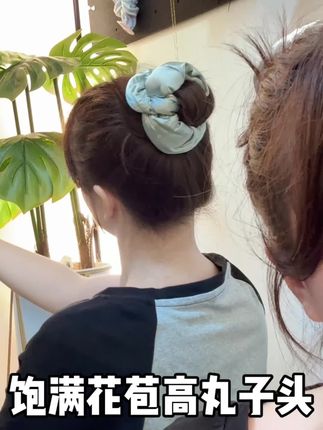 #俏皮可爱的蝴蝶结发型 饱满丸子新扎法,超简单,手残姐妹有救了##扎头发简单好看#发型教程#30秒搞定的气质盘发#日常发型