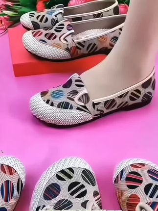 #上热门 #好穿不累脚 #软底软面穿上超舒服 #便宜又好穿 #脚宽脚胖都可以 连接就在下方橱窗小黄车里