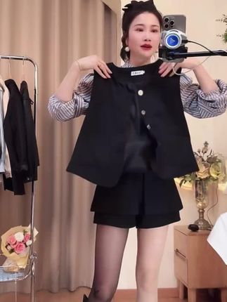 2025春秋气质圆领小西装马甲背心外套女法式气质外穿无袖坎肩上衣#西装马甲搭配 #西装马甲女设计感 #西装马甲女秋季外搭 #时髦显瘦穿搭 #西装马甲女外穿百搭