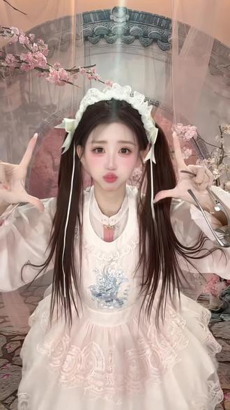 我一口盐汽水喷死你 #小芋头摇 #爱情公寓 #手势舞 #早春甜妹我先当了