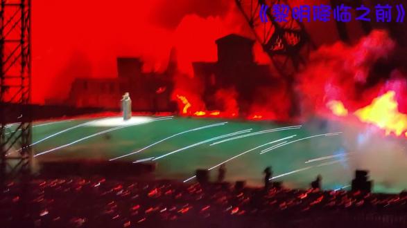 第五part
《黎明降临之前》—《不服》—《目击者》—《长安诀》—《还给你一些孤单》—《不分手的恋爱》—《吃土》
这一趴前三首是纯帅,哥你在哪里学的唱不服的时候抬头唱,这个镜头太帅了,还有目击者这个舞台全场最佳,硬控了我好久❤,后面四首就是蹦迪环节,哥体力还是太好了,最后还能做波比跳,然而我都蹦不动了#汪苏泷