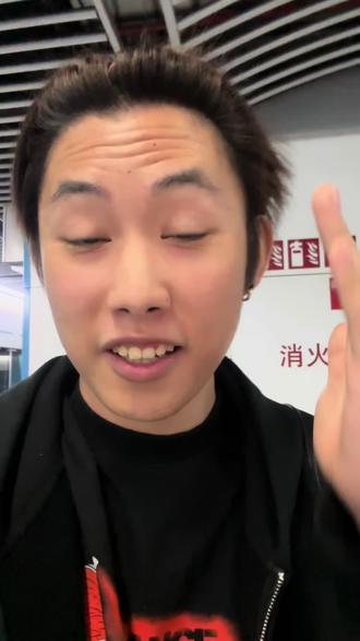 陪你蛐蛐的 AI,他来了。
热搜太离谱?瓜太复杂?朋友没空听你吐槽?
丢给蛐蛐侠。它先查,再锐评。
不端水,不写小作文,主打一个在线嘴替。
蛐蛐侠,陪你一起吃瓜。#ai #八卦 #蛐蛐 #openclaw #agent