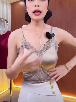 性感蕾丝一片式运动吊带背心内搭薄款美背舒适打底透气夏季无痕#背心 #吊带背心 #吊带背心带胸垫 #吊带背心内搭 #内衣