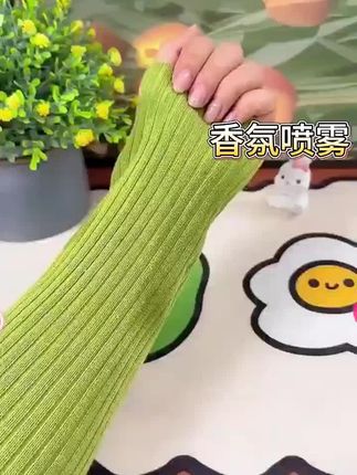 #好物推荐🔥 #好物分享🔥 #视频同款 #包包、衣柜、车里…哪需要就喷哪!这款万能香氛喷雾,能快速中和异味。小身材大用处,让你的每个角落都好闻!