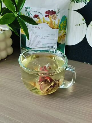 姐妹们秋天干燥的季节,别再咖啡奶茶不离手了,试试这款甘麦大枣汤吧!免煮独立小包装携带方便,热水冲泡就能喝,每天来一杯喝的水润润#甘麦大枣汤#食疗小妙招