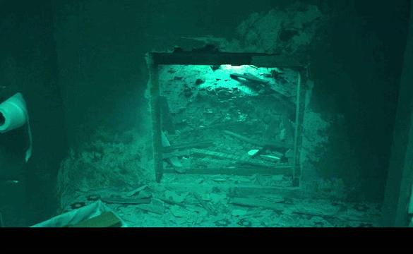 2024最新犯罪动作片!毒贩钻进狗洞找人,结果掉进了陷阱 2024最新犯罪动作片!毒贩钻进狗洞找人,结果掉进了陷阱《寂静时刻》
#新片速递 #好片安利计划 #我的观影报告