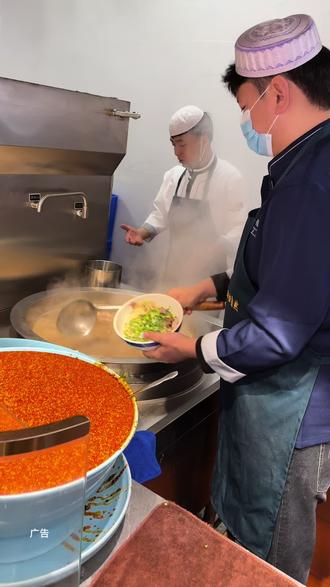 德元兰州纯汤牛肉在汉街开新店了!新店开业,吃一碗面是真便宜!19.9的套餐记得多囤#兰州牛肉面 #好吃不贵经济实惠 #这家店回头客超多 #武汉德元 #德元汉街店