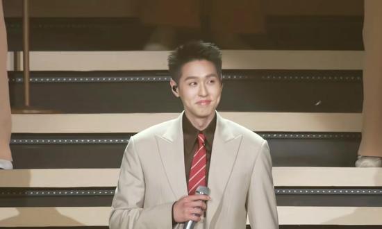 马哥今天头发更短了 梦回以爱 PP最爱的短发德
#bkpp #kinkrit #billkin #马群耀 #以你的心诠释我的爱