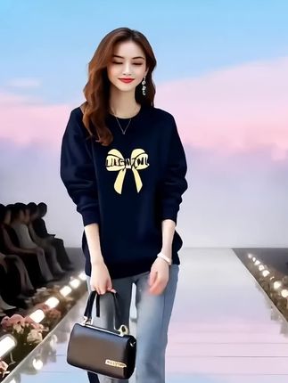 秋冬季新款大码胖mm圆领卫衣女洋气减龄时尚休闲百搭宽松显瘦上衣#百搭卫衣女 #宽松版型 #秋冬新款