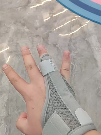 护指手指骨折固定器食指中指护具夹腱鞘护腕小拇指套肌腱断裂板#手指固定器#好物推荐🔥 #护具夹腱鞘