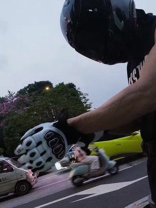 #蚁王手套 #外星怪 #爱机车爱生活 #金吉拉300 #人间清醒