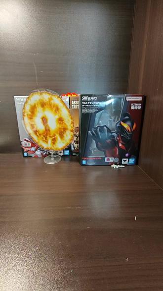 @知曲特摄 谢谢 不太建议购买 个人感觉该松的不松 该紧的不紧 但是还可以 昭和奥特曼迷可以买 新版的会好一些 不要买初版的