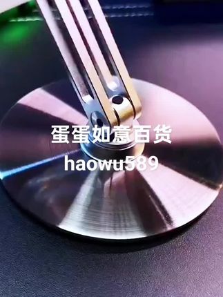 mave桌面金属小风扇潮流桌搭办公室usb充电便携式静音男生礼物#种草 #金属小风扇 #我要上热门 @福建好物商城