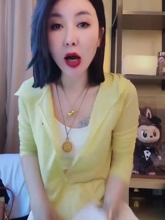 #显瘦穿搭 #穿出高级感 #谁穿谁好看 #ootd穿搭 #这样穿太好看了